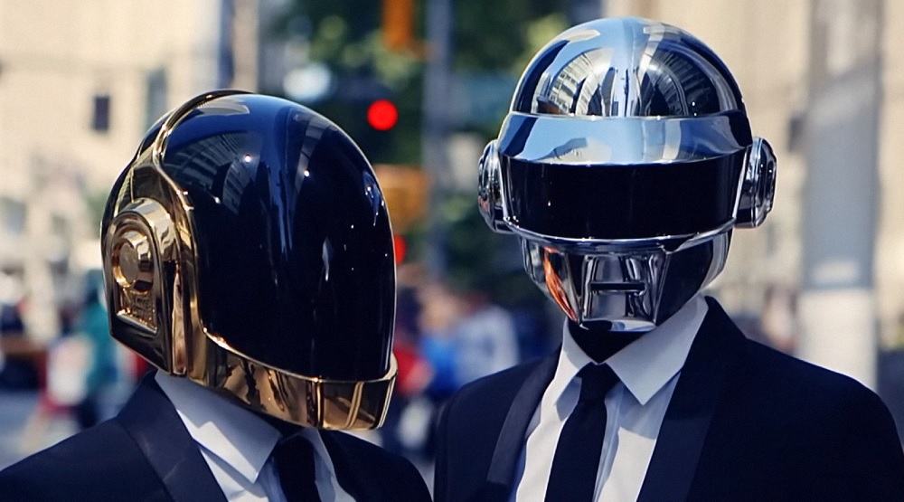 Daft Punk, скриншот из видео «Daft Punk & Karlie Kloss Go Out In NYC | Vogue»