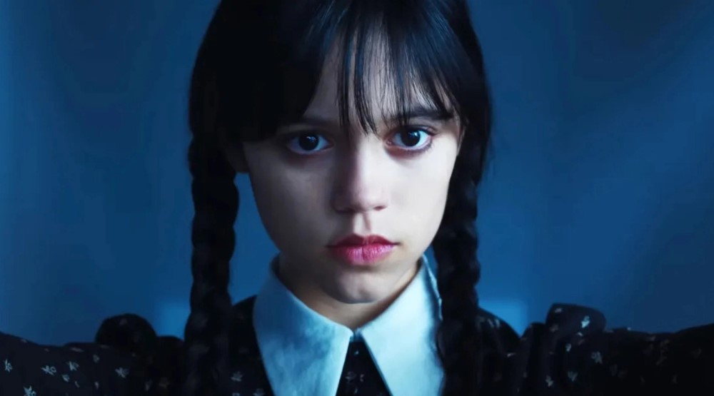 Дженна Ортега, кадр из 1 сезона сериала «Уэнсдэй» (2022)