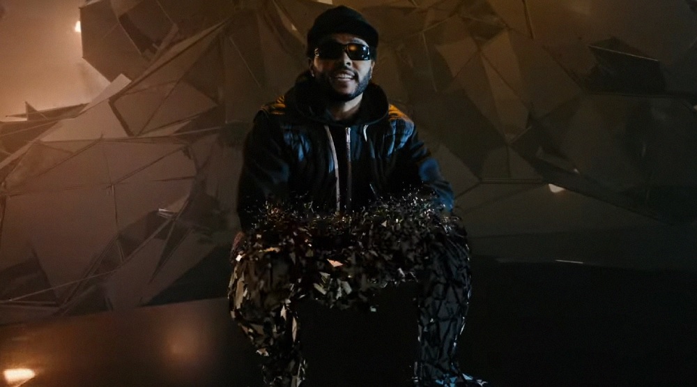 Кадр из клипа «Another One of Me»