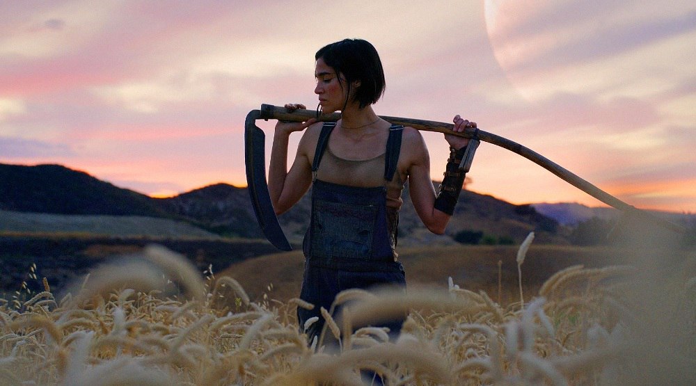 Кадр из фильма «Мятежная Луна: Дитя огня» (2023)