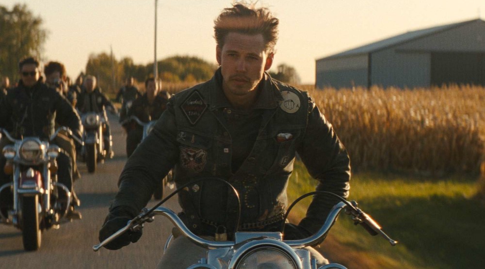 Кадр из фильма «Байкеры» (2024)