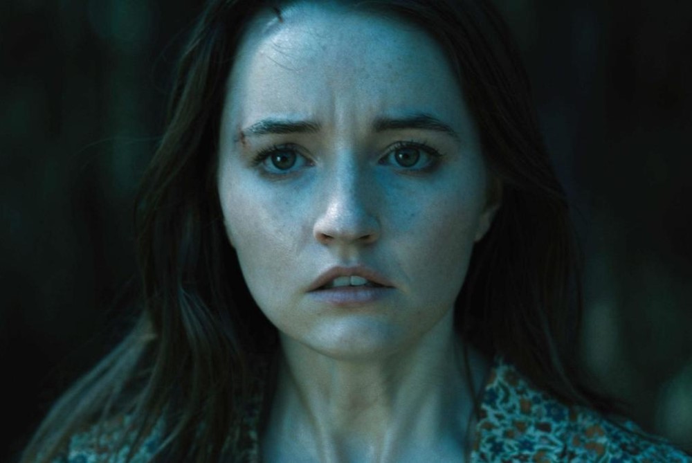 Кейтлин Дивер, кадр из фильма «Никто тебя не спасет» (2023)