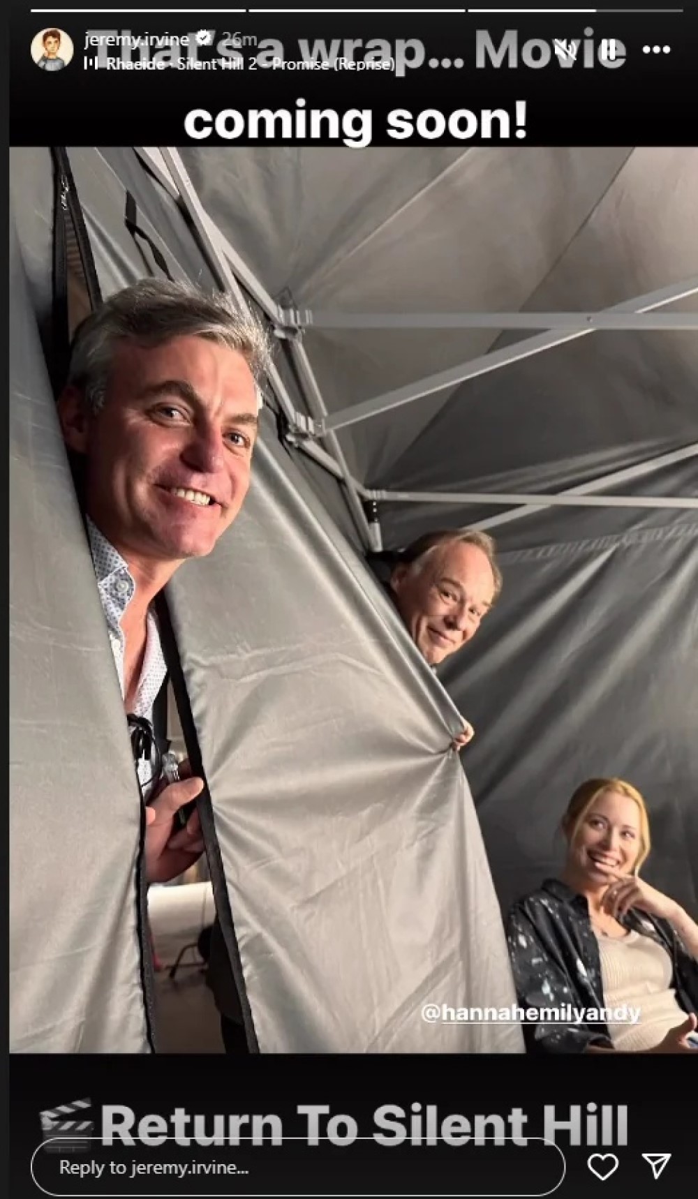 Кадр со съемок фильма «Возвращение в Сайлент Хилл» / Фото: Instagram*/jeremy.irvine/ *соцсеть признана в России экстремистской и запрещена
