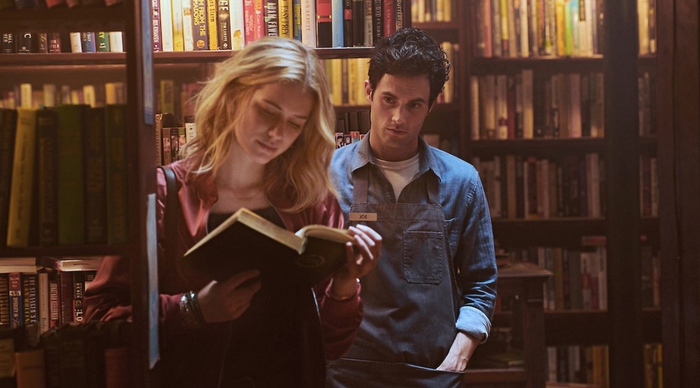 Кадр из сериала «Ты» (2018-2024)