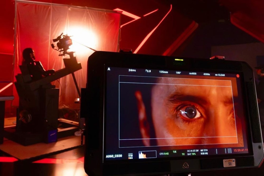 Кадр со съемок фильма «Трон 3» (2025) / Фото: Instagram*/joachimronning/ *соцсеть признана в России экстремистской и запрещена