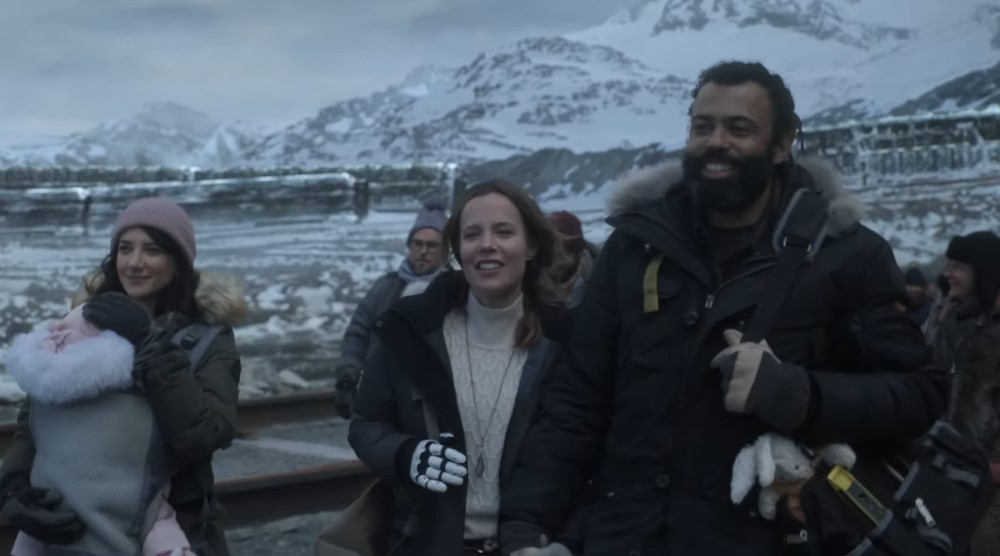 Кадр из 4 сезона сериала «Сквозь снег» (2024)