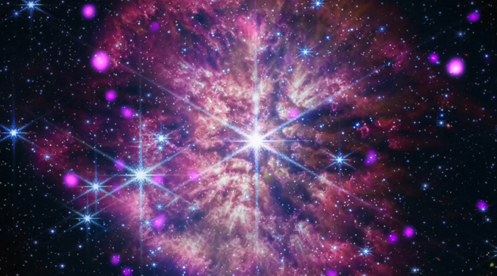 Скриншот из видео «NASA's Chandra Releases Sonification of WR124»