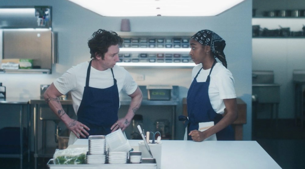 Кадр из 4 сезона сериала «Медведь» (2025)