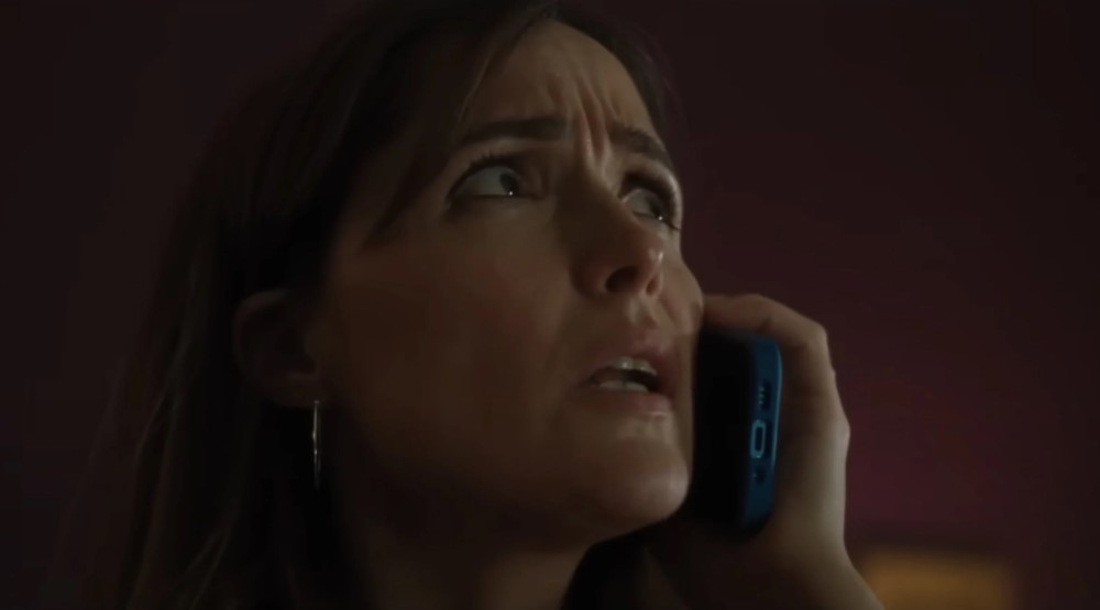 Кадр из фильма «Если бы у меня были ноги, я бы тебя пнула» (2025)