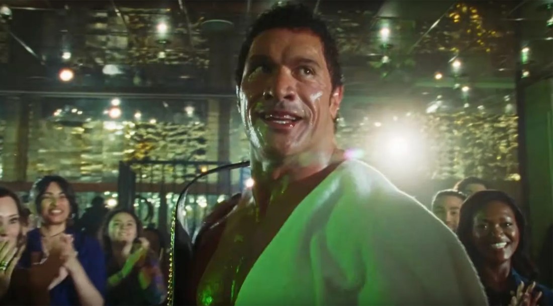 Кадр из фильма «Крушащая машина» (2025)