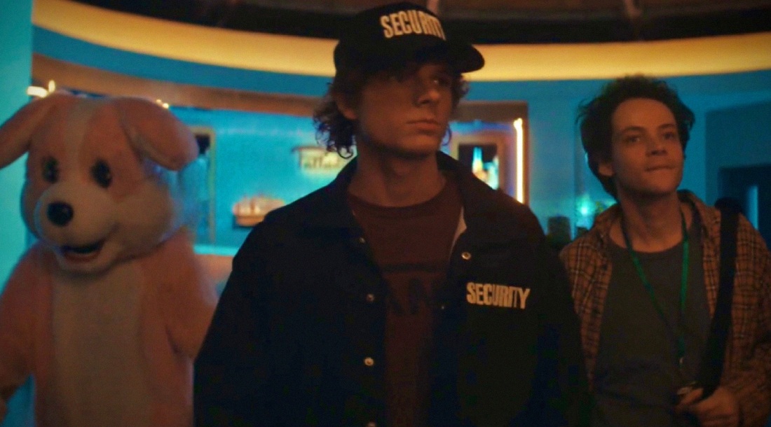 Кадр из фильма «New Years Rev»