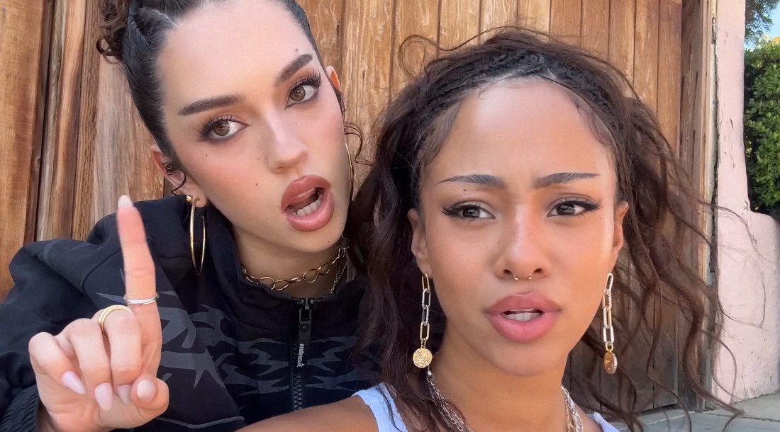 Кадр из клипа «Mean Girls»