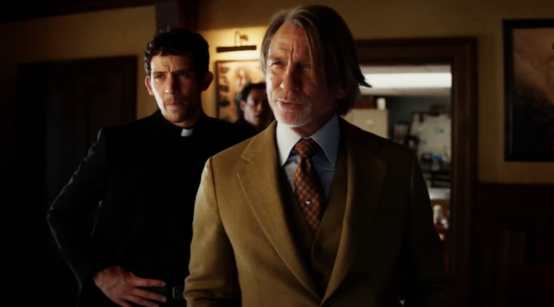 Кадр из фильма «Достать ножи: Проснись, мертвец» (2025)