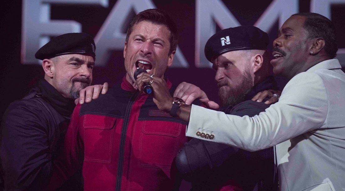 Кадр из фильма «Бегущий человек» (2025)