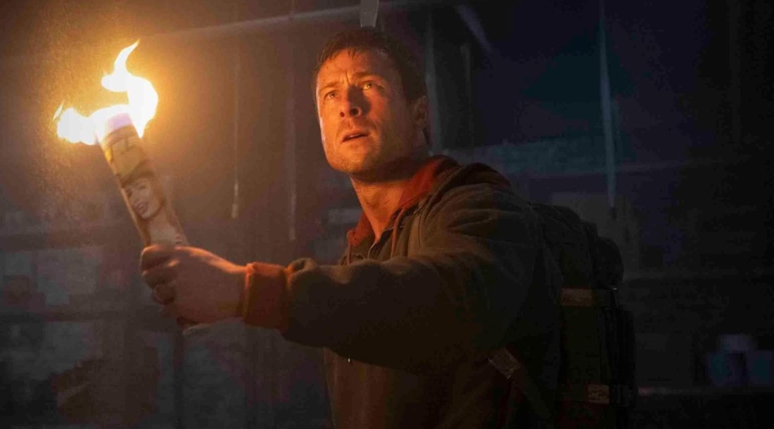 Кадр из фильма «Бегущий человек» (2025)