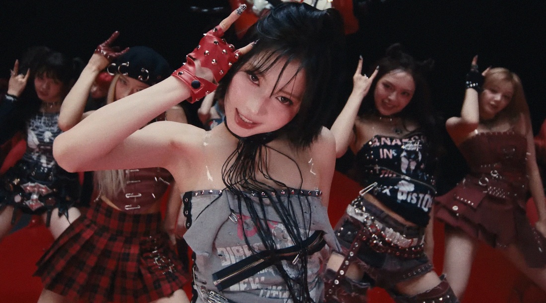 Кадр из клипа «Psycho»