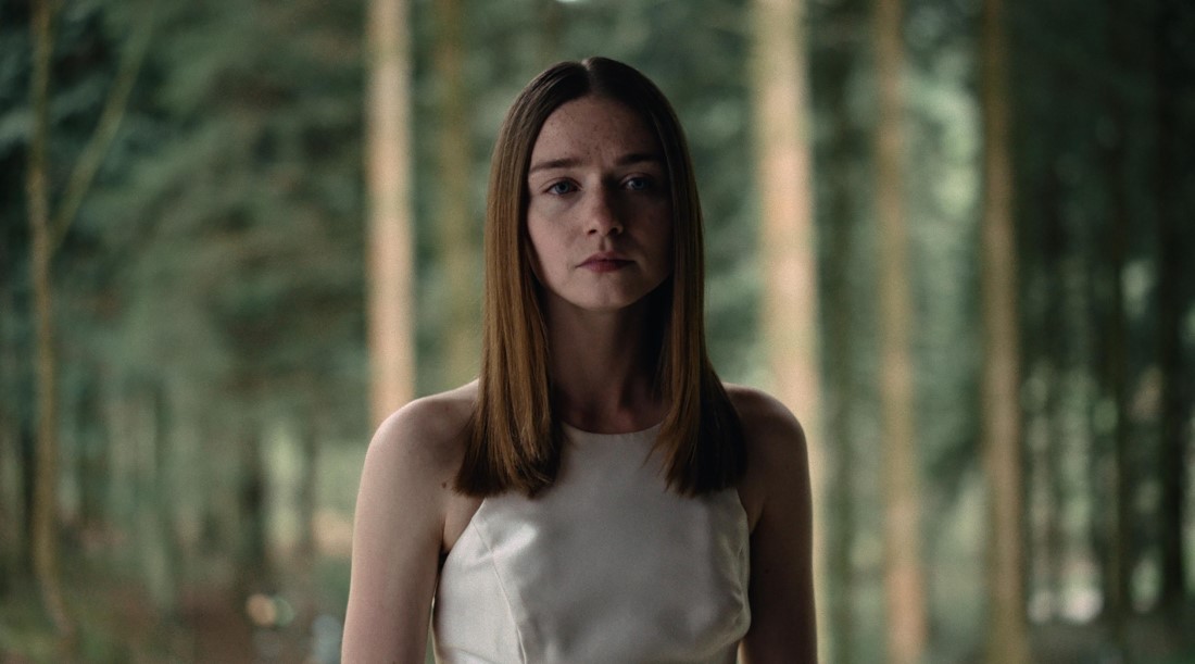 Джессика Барден, кадр из сериала «Конец ***го мира» (2017-2019)