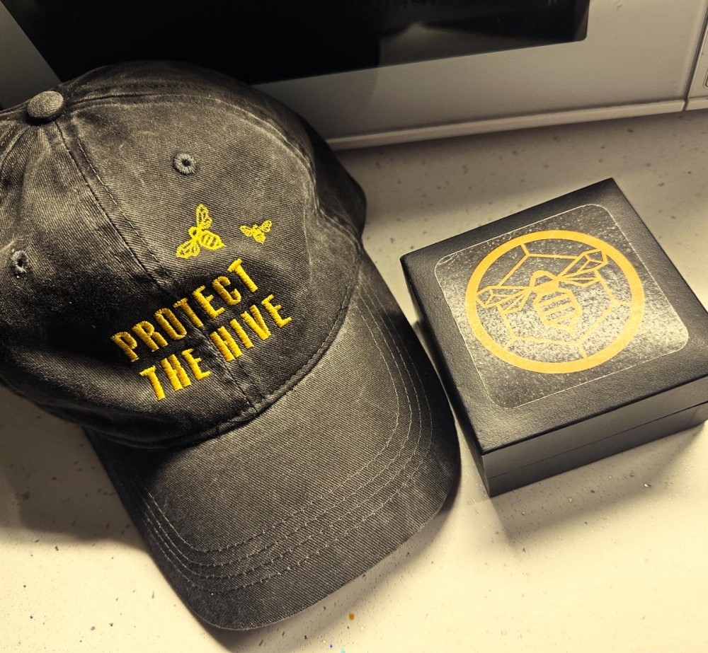 Кадр со съемок фильма «Пчеловод 2» / Фото: соцсети Тимо Тьяджанто 