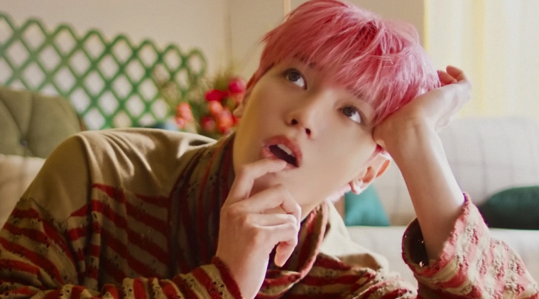 Кадр из клипа «H.E.R.»