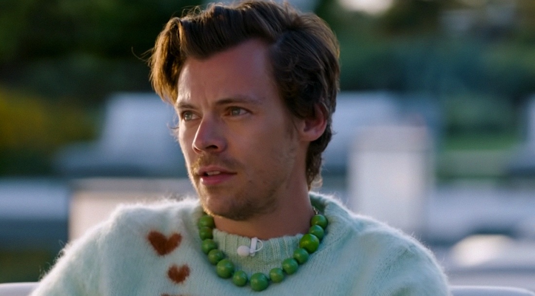 Гарри Стайлс / Скриншот из видео «Harry Styles - Zane Lowe & Apple Music ‘Harry’s House’ Interview»