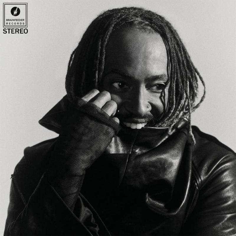 Обложка альбома Thundercat «Distracted» (2026)