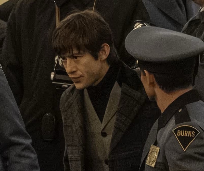 Джозеф Куинн в образе Джорджа Харрисона / Источник: аккаунт Beatles Biopics