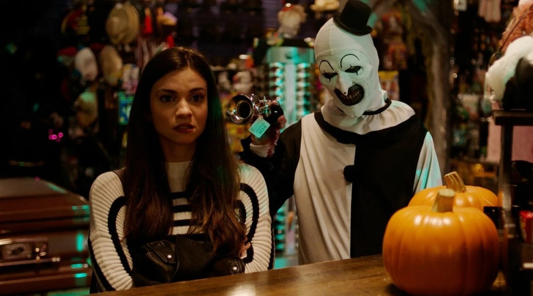 Кадр из фильма «Ужасающий 2» (2022)