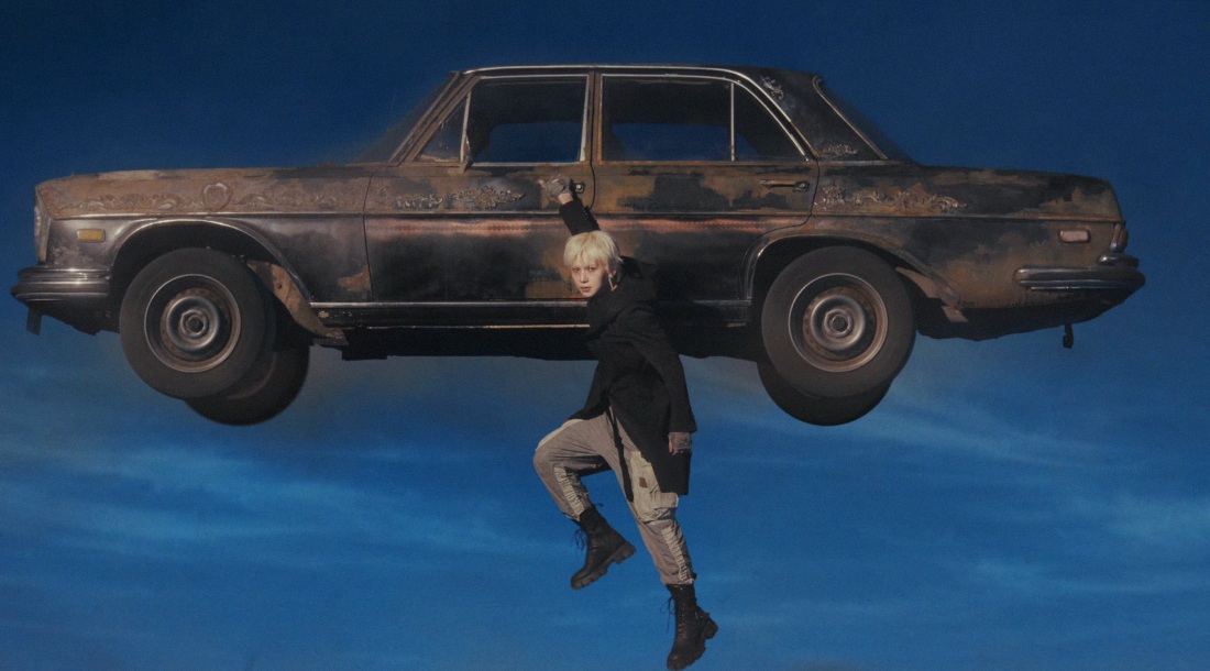 Кадр из клипа «Adrenaline»