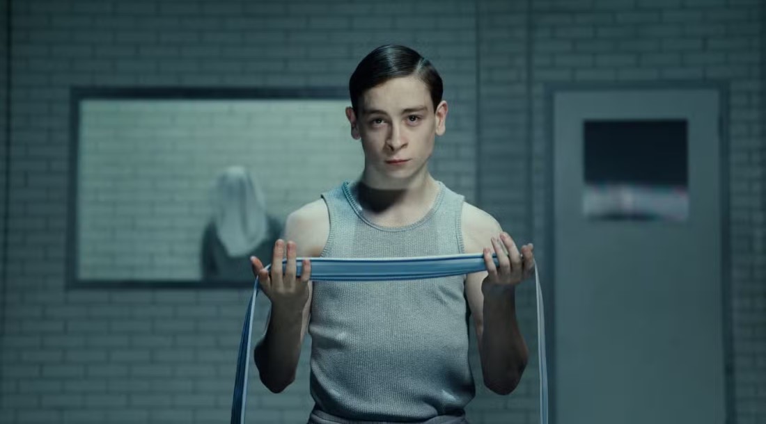 Промо-фото спектакля «Очень странные дела: Первая тень» (2023)