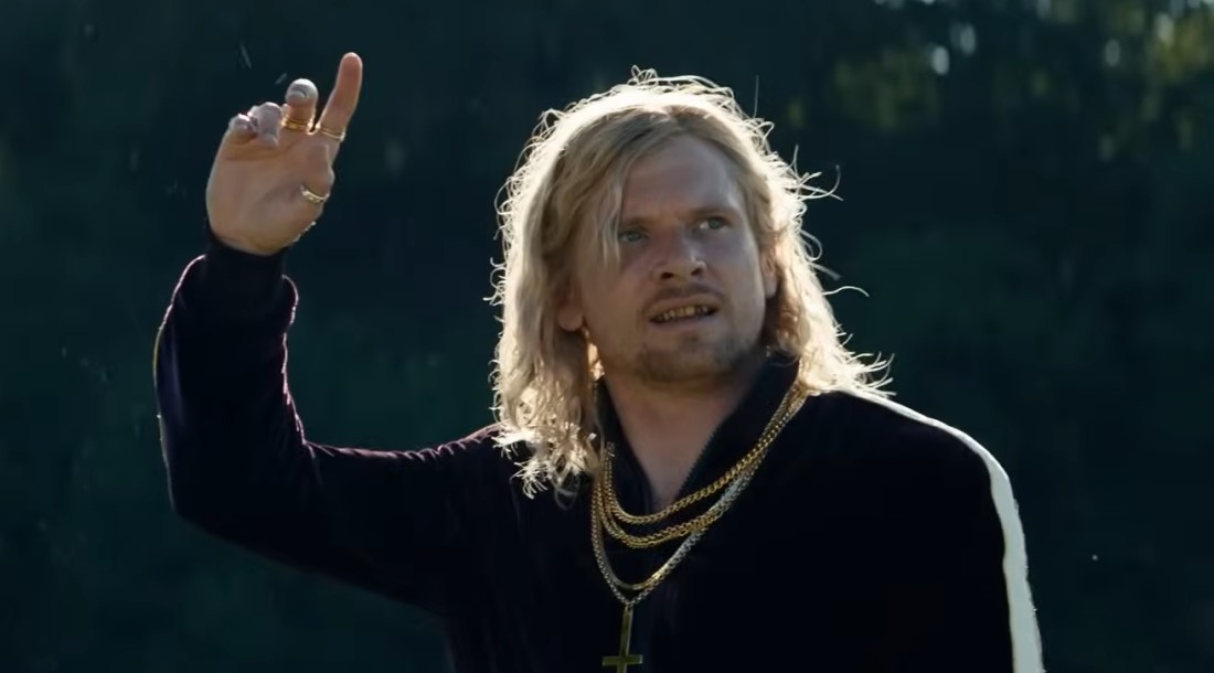 Кадр из фильма «28 лет спустя: Часть II. Храм костей» (2026)