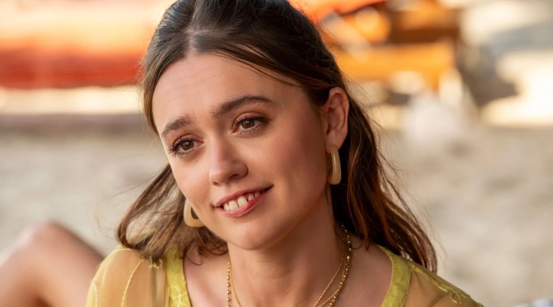 Эйми Лу Вуд, кадр из сериала «Белый лотос» (2021-...)