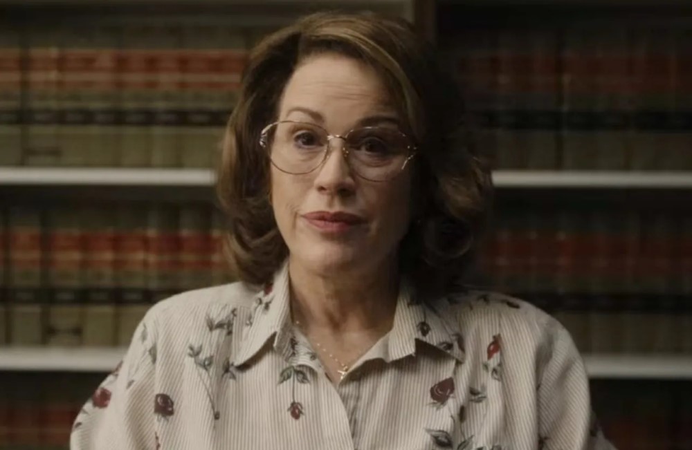 Молли Рингуолд, кадр из сериала «Монстр» (2022-...)