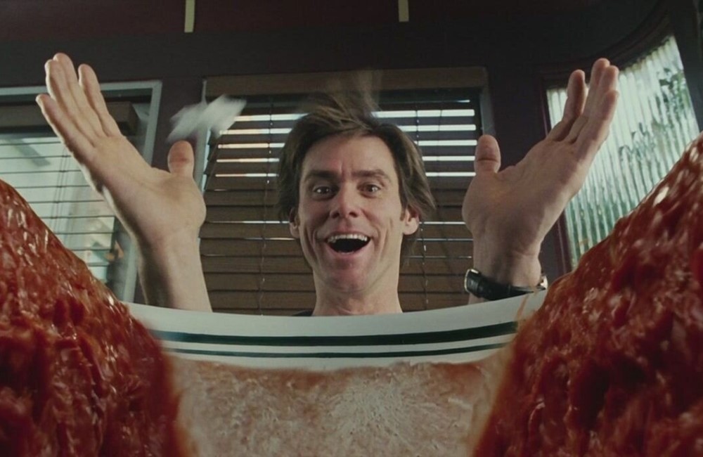 Джим Керри, кадр из фильма «Брюс Всемогущий» (2003)