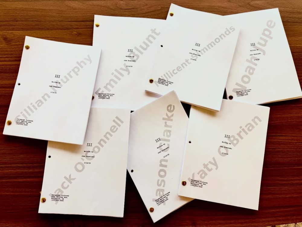 Сценарии фильма «Тихое место 3» (2027) / Фото: соцсети Джона Красински