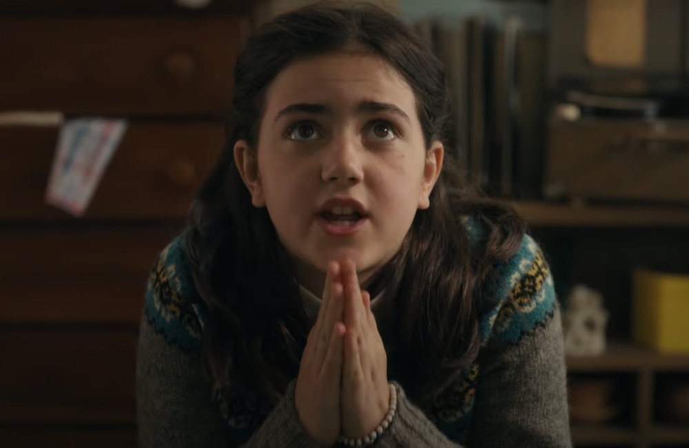 Эбби Райдер Фортсон, кадр из фильма «Ты здесь, Бог? Это я, Маргарет» (2023)