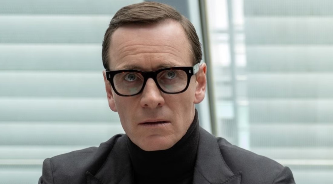 Майкл Фассбендер, кадр из фильма «Черный чемодан – двойная игра» (2025)