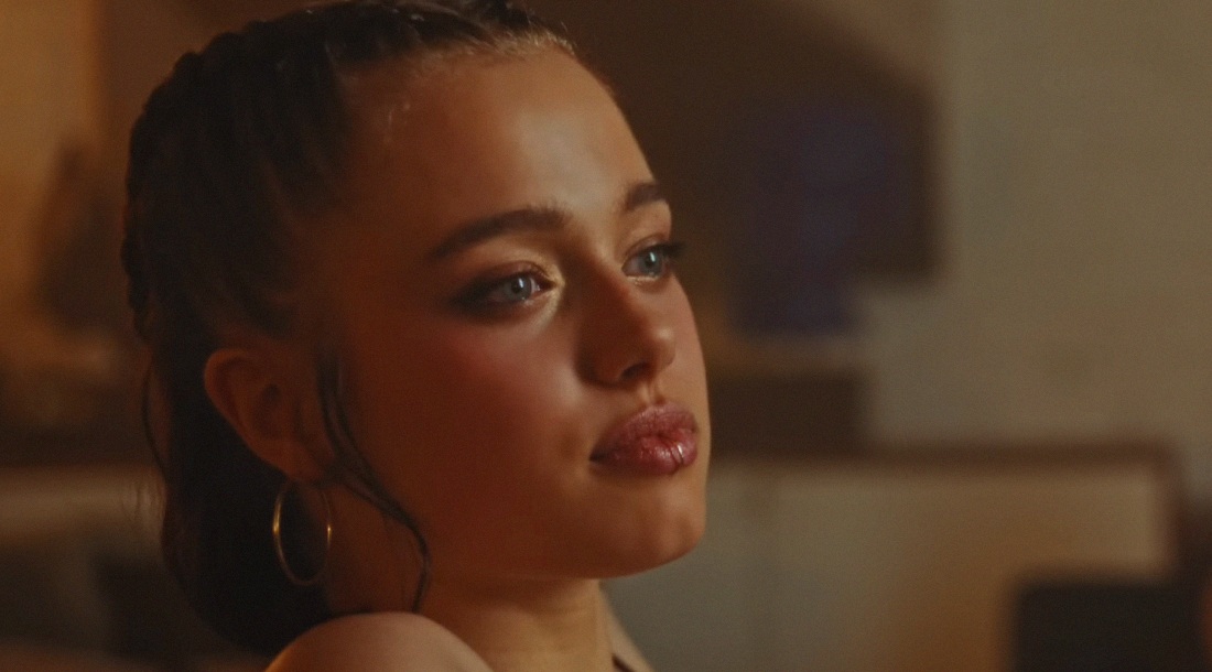 Шайло Джоли в тизере клипа Даён «What’s a Girl to Do»