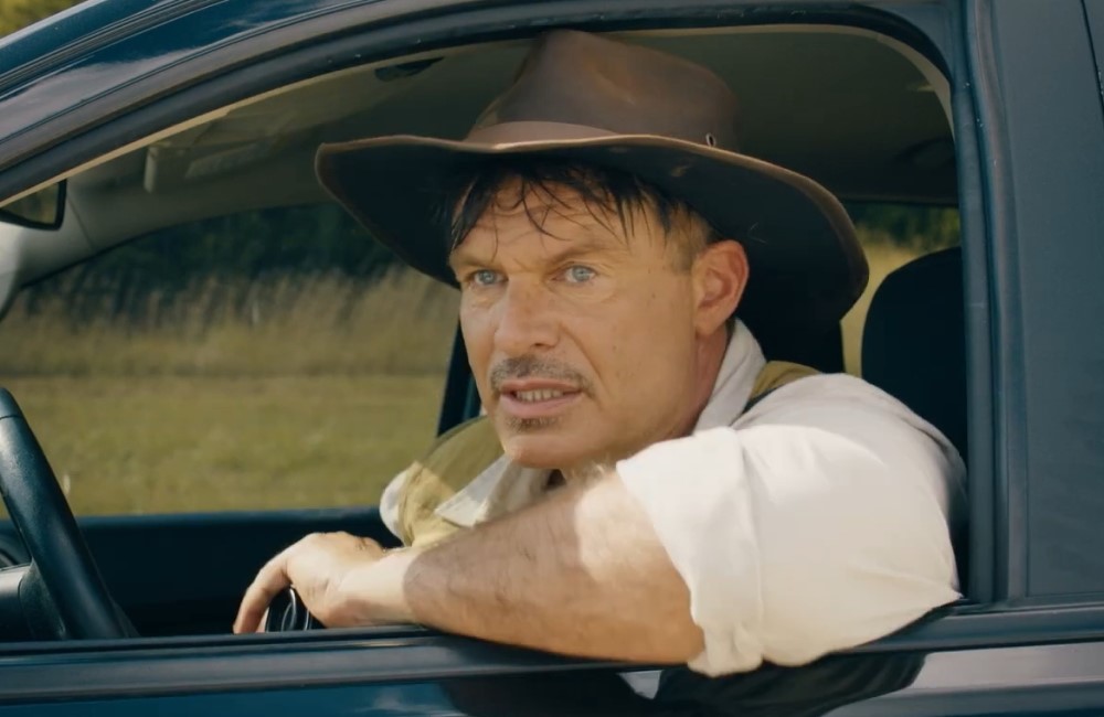 Патрик Малдун, кадр из фильма «Сокровища Тома Сойера» (2022)