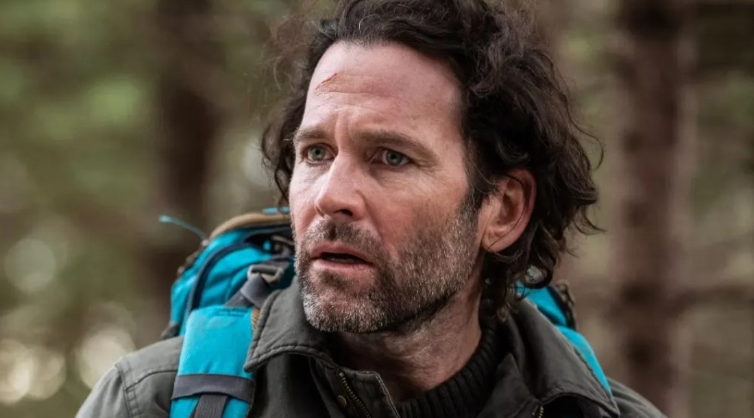 Кадр из 3 сезона сериала «Извне» (2024)