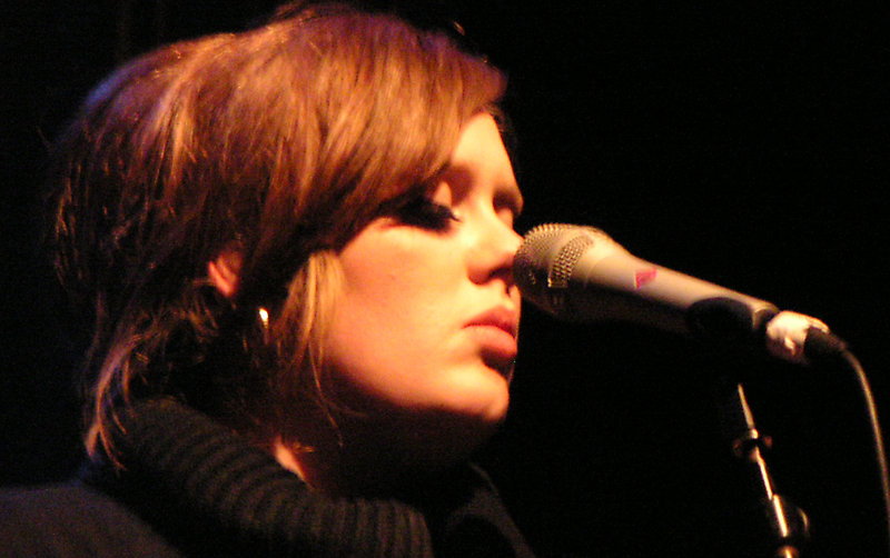 Адель на сцене, 2009 год