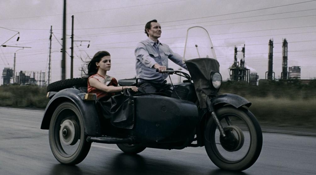 Кадр из фильма «Груз 200» (2007)