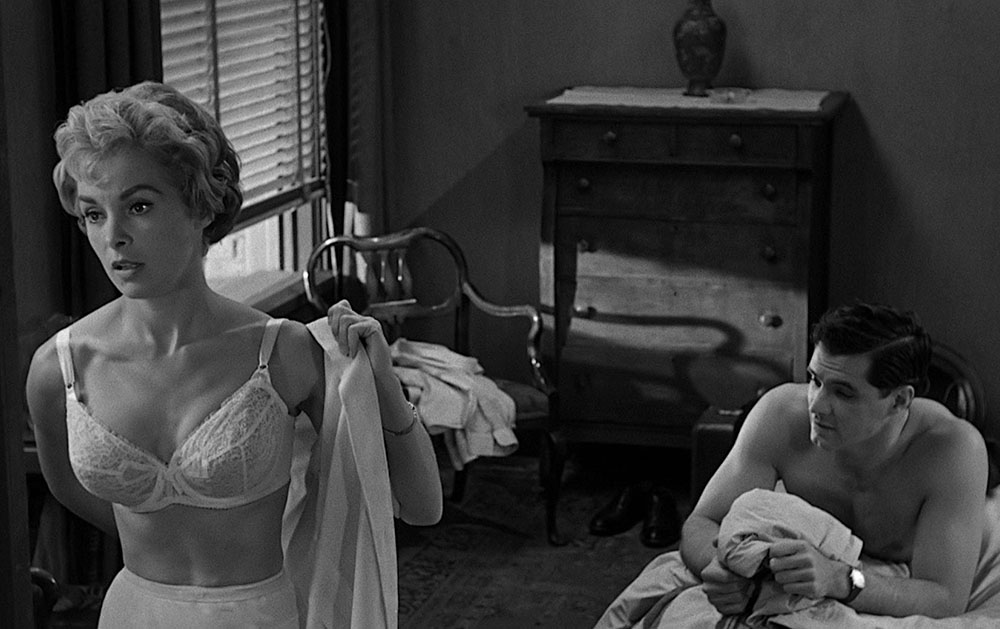 Кадр из фильма "Психо" (1960) .