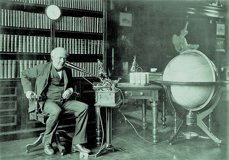 Томас Эдисон и его фонограф