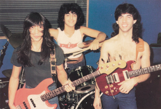 Юные отцы-основатели Dream Theater: Джон Майнг, Майк Портной и Джон Петруччи, 1985 г.