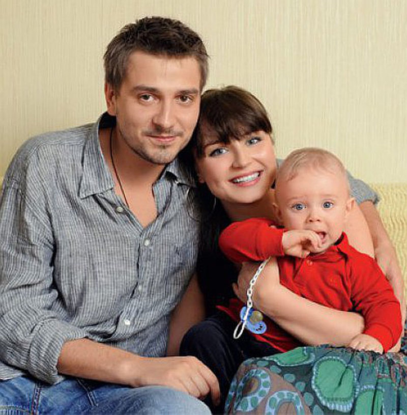 Полина Гагарина с первым мужем Петром Кисловым и сыном Андреем
