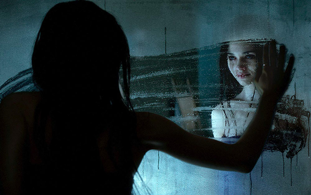 Кадр из фильма «Темное зеркало»