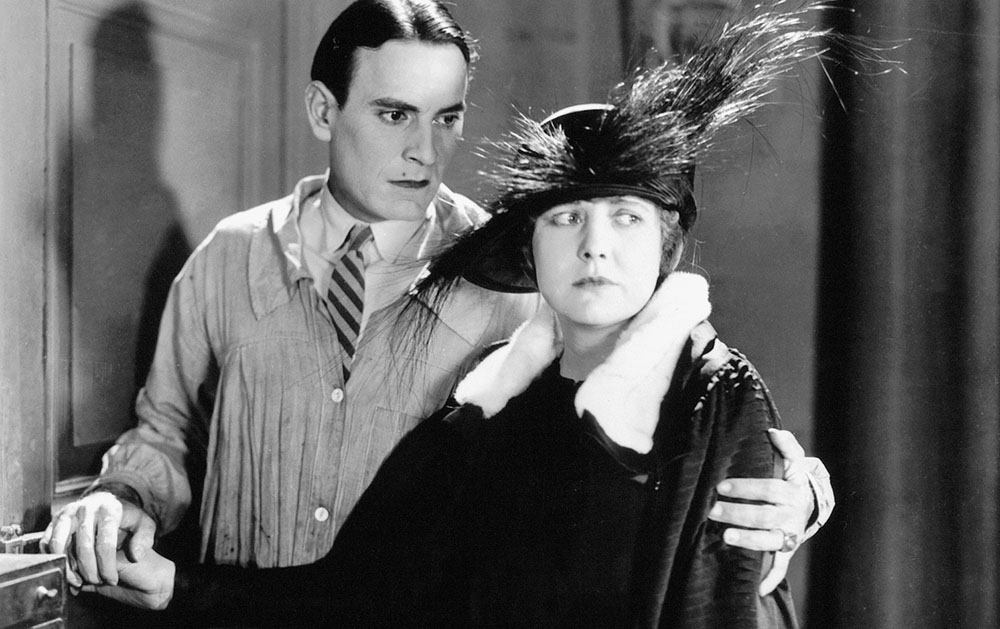 Кадр из фильма «Парижанка» (1923)