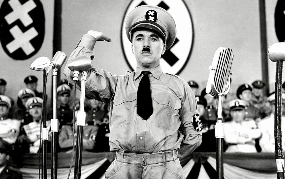 Кадр из фильма «Великий диктатор» (1940)
