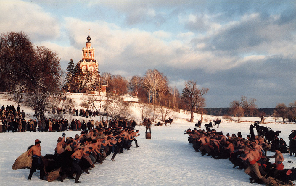 Кадр из фильма «Сибирский цирюльник» (1998)