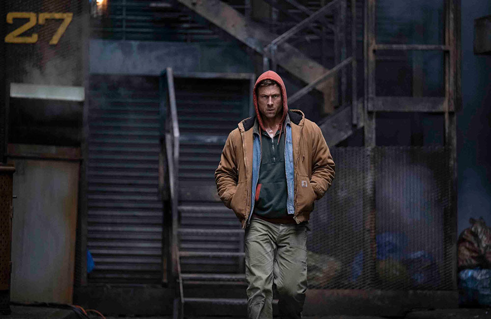 Кадр из фильма «Бегущий человек» (2025)/ Фото: Paramount Pictures